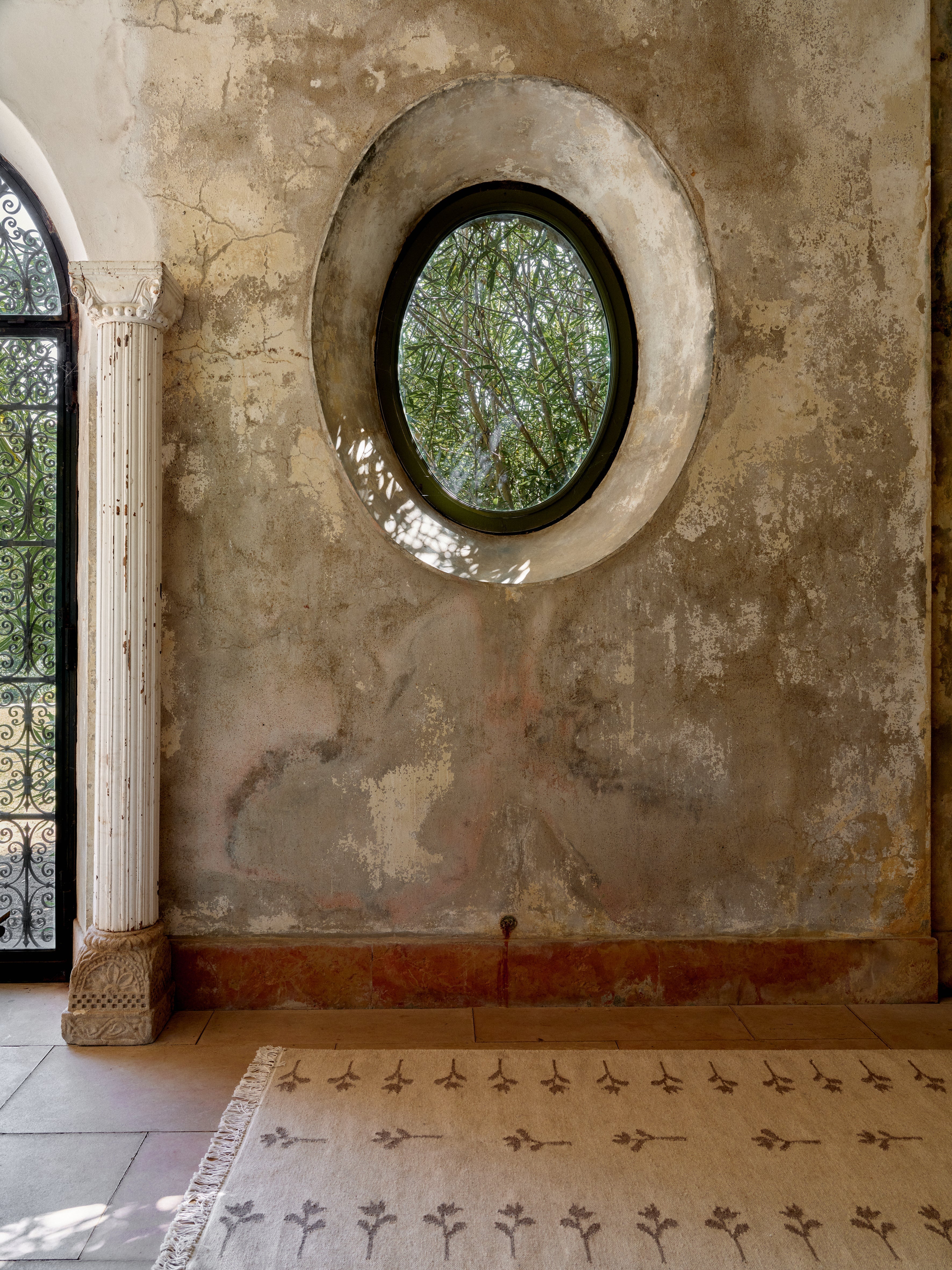 Colonnade no.08